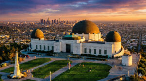 Griffith Obserwatory widok z drona na miasto LA